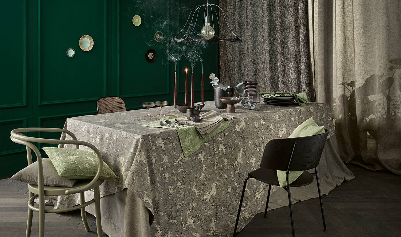 A seasonal selection full of atmosphere from Leitner Leinen. A seasonal selection full of atmosphere from Leitner Leinen.